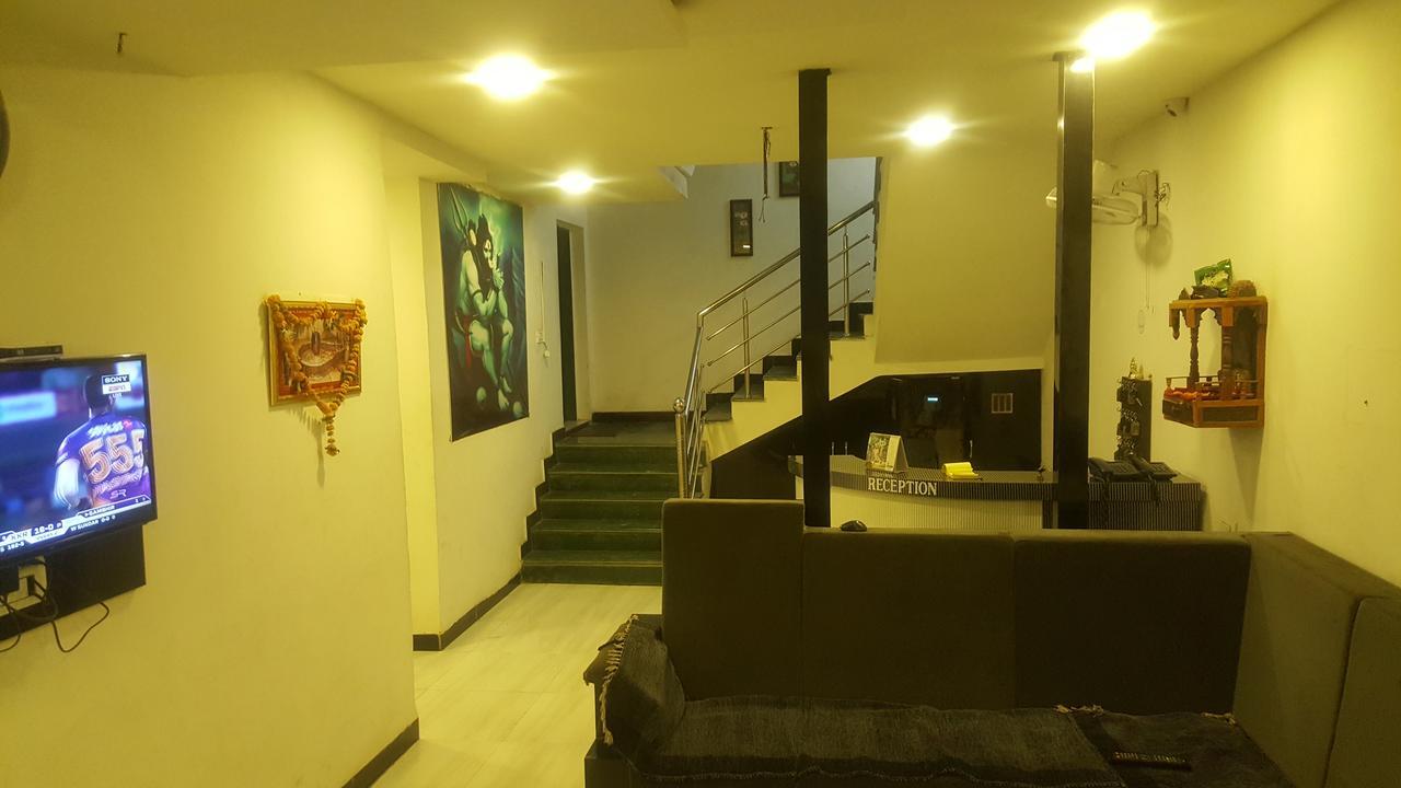 Hotel Kalajanki Ujjain Zewnętrze zdjęcie