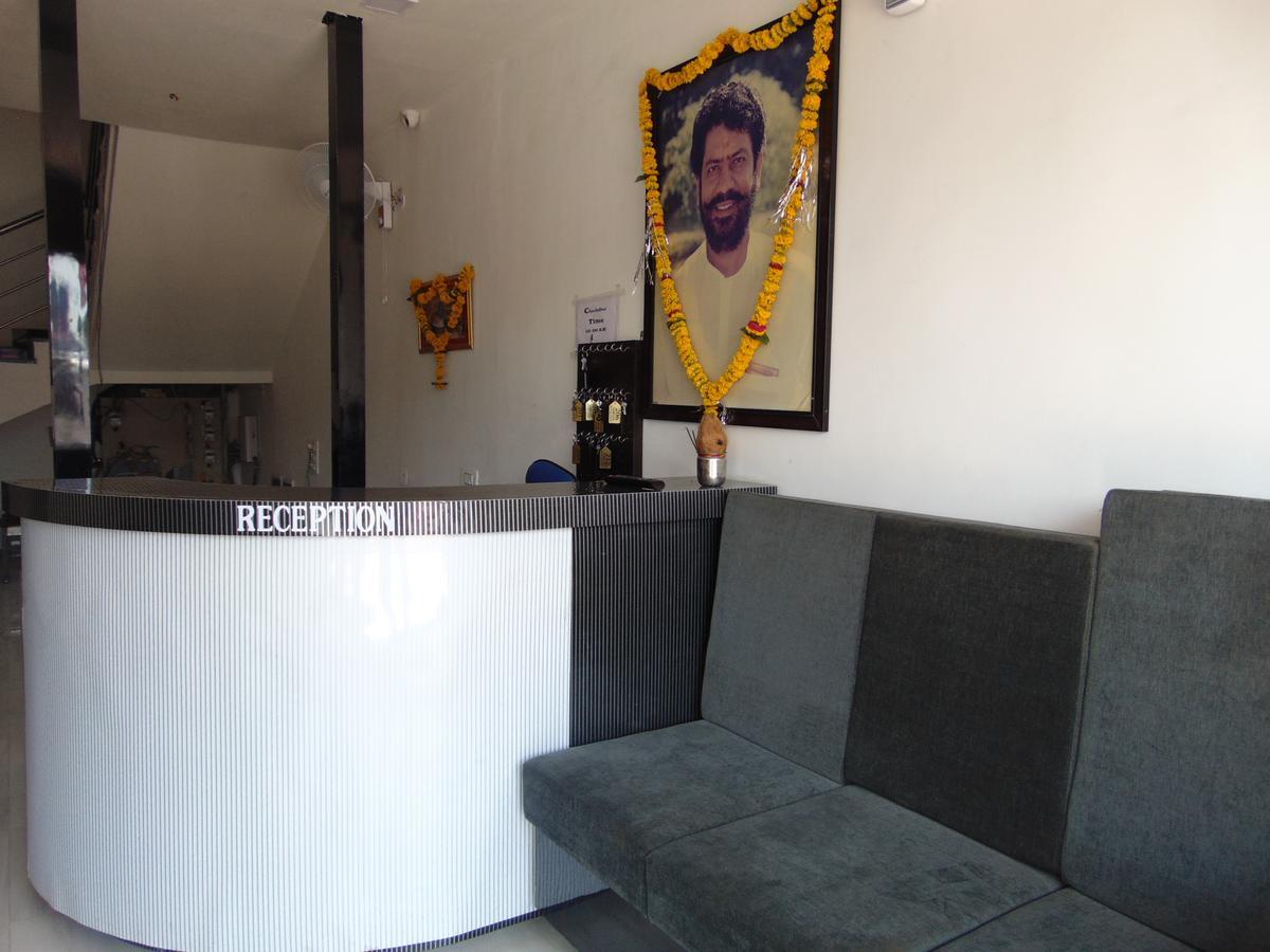 Hotel Kalajanki Ujjain Zewnętrze zdjęcie