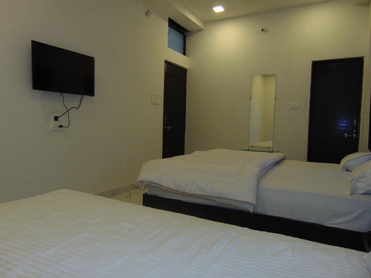 Hotel Kalajanki Ujjain Zewnętrze zdjęcie